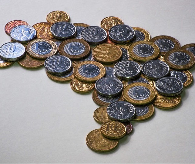 PIB acelera para 0,6% no 3º tri, puxado por serviços e indústria, diz IBGE