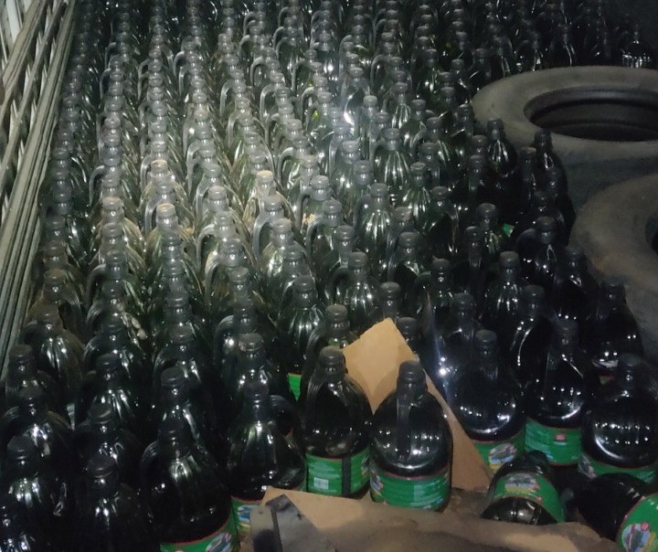 PRF apreende 2 mil litros de azeite e mais de 300 garrafas de vinho