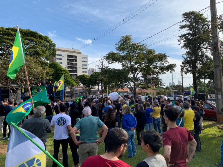 Em apoio a Deltan Dallagnol, manifestantes se reúnem em Maringá