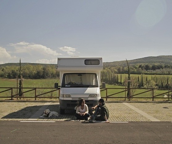 Conheça a maringaense que rodou a Europa por três anos em motorhome 