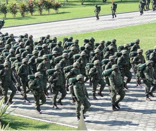 Marinha realiza concurso de admissão ao curso de fuzileiro naval  