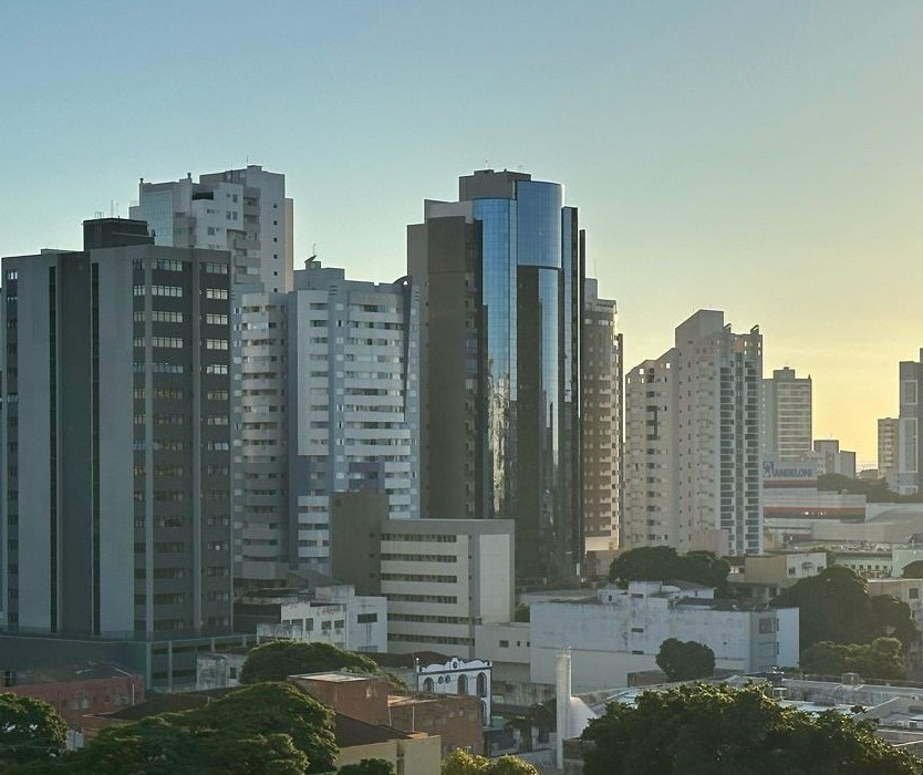 Sábado será ensolarado e de muito calor em Maringá