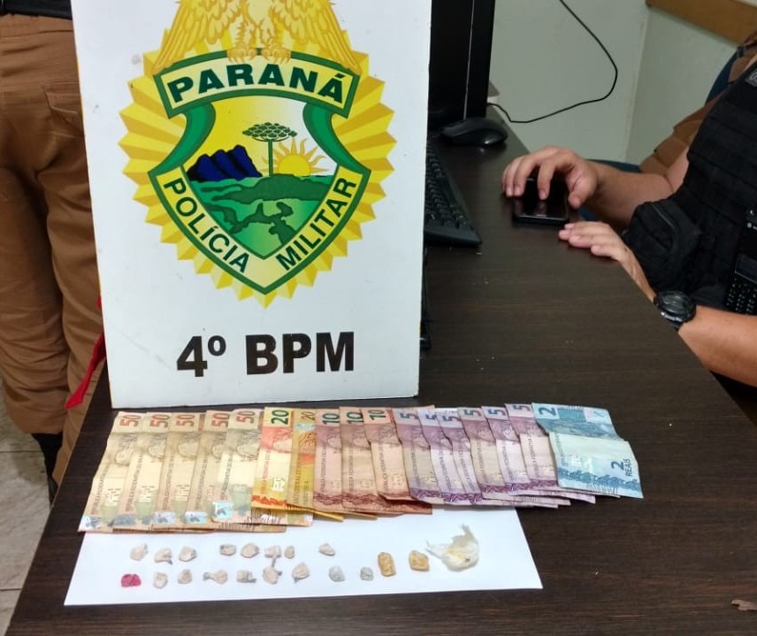 Dois homens são presos por tráfico de drogas após denúncia
