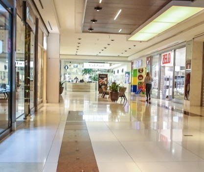 Decreto amplia horário de shoppings e libera parques em Maringá