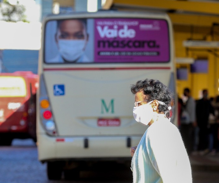 O que diz a legislação em relação às máscaras com propaganda eleitoral?