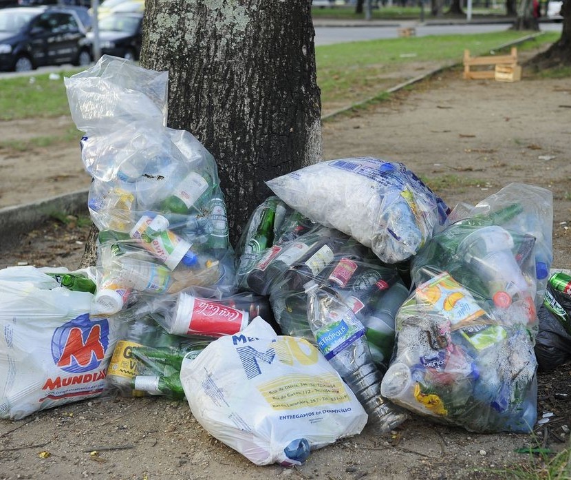 Lixo em excesso é cultura de quem descarta