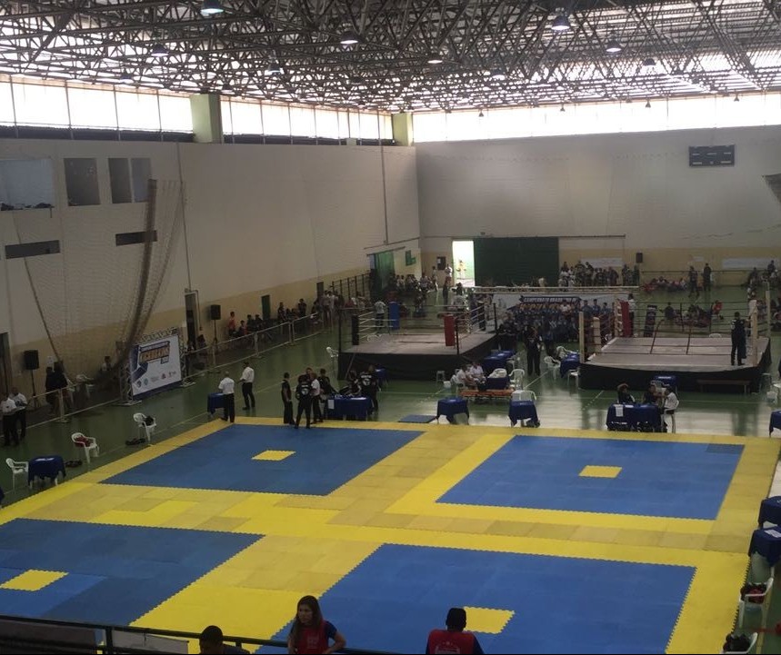 Maringá sedia competições de kickboxing