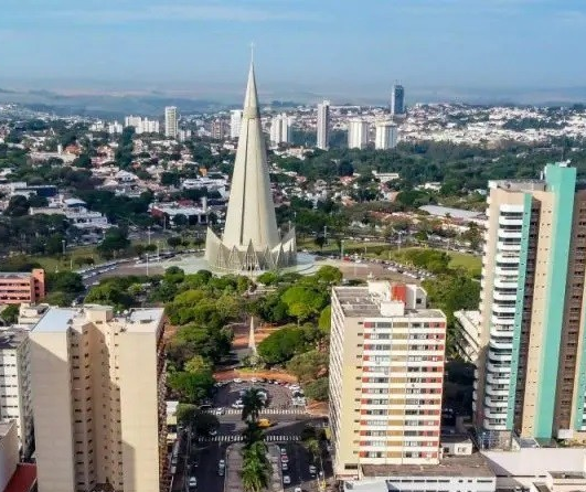Veja o que abre e o que fecha em Maringá