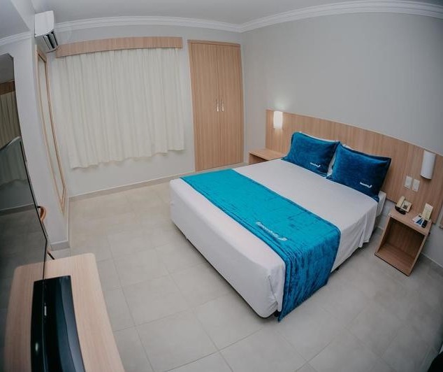 Por que a prefeitura quer alugar quartos de hotel?