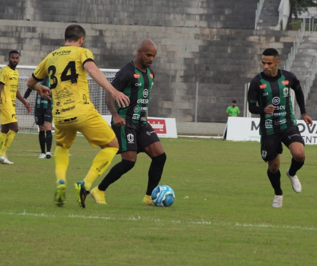 Em clássico paranaense na Série D, Maringá FC empata com Cascavel