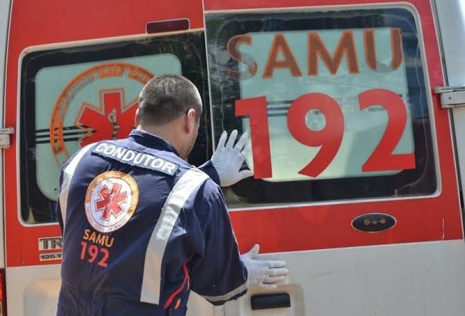 Motorista sofre acidente ao bater em mureta de viaduto em Maringá