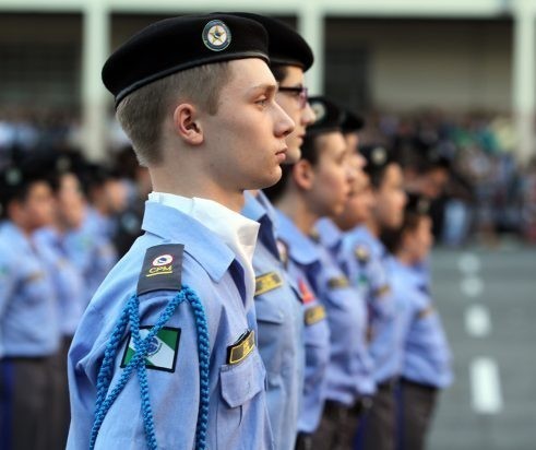 Consulta pública sobre colégios cívico-militares é prorrogada