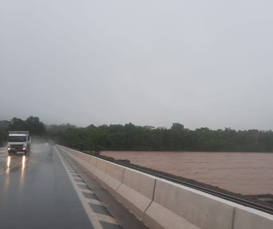 Ponte sobre Rio Ivaí na PR-323 é liberada para o tráfego