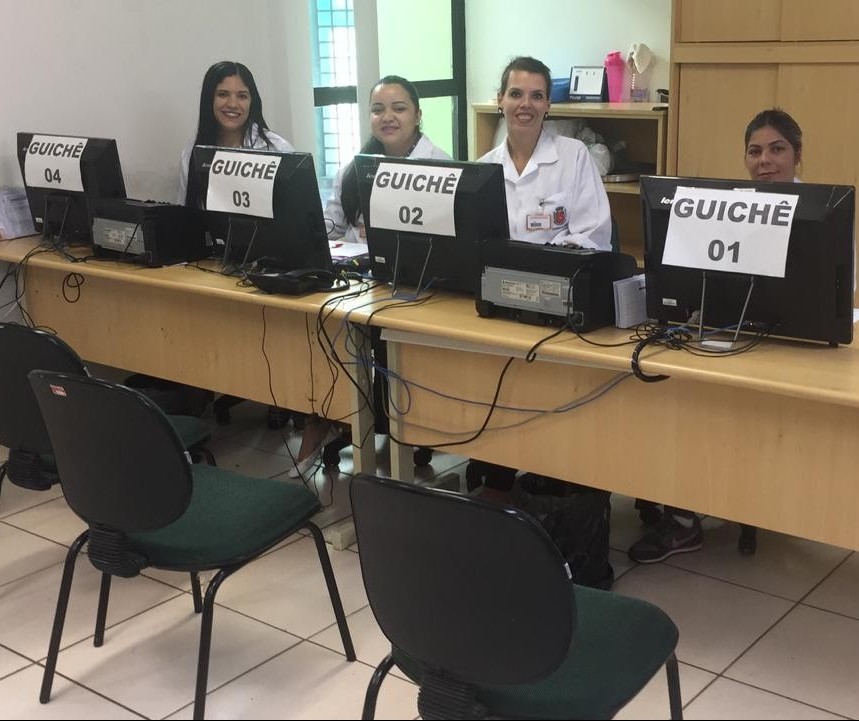 Dia D de vacinação contra dengue começa com unidades de saúde vazias