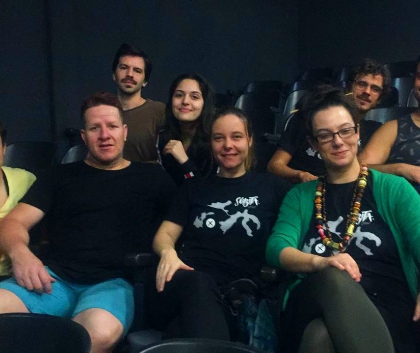 Súbita Companhia de Teatro se apresenta em Maringá com performances sobre o corpo