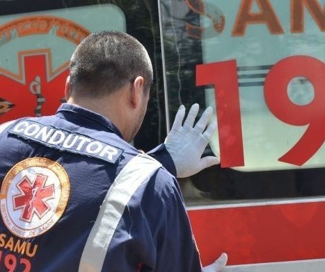 Uma pessoa morre e duas ficam feridas em acidente na PR-323