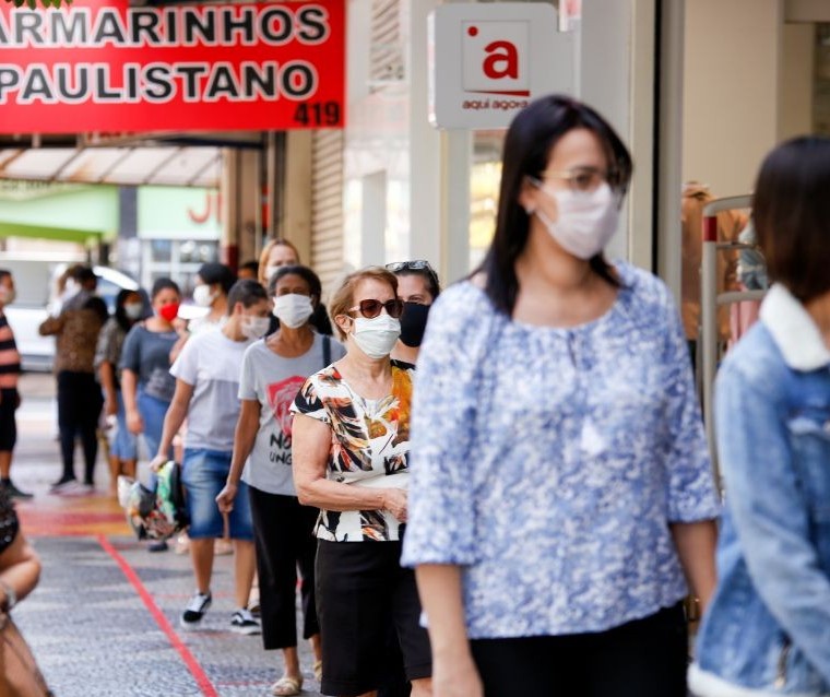Decreto mantém uso obrigatório de máscaras em Maringá