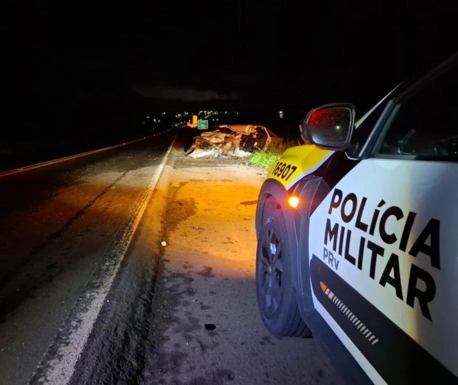 Motorista morre em batida frontal com caminhão na PR-323