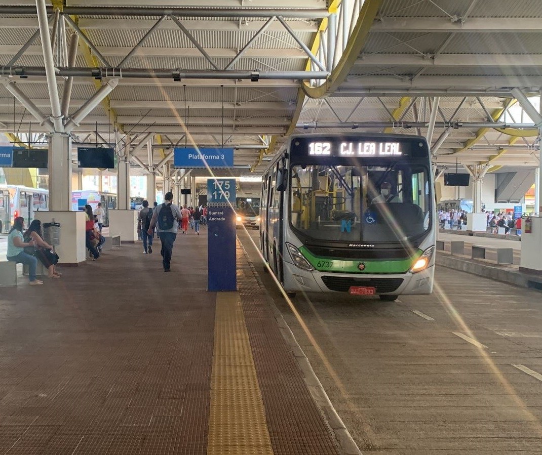 Tarifa do transporte coletivo cai para R$ 4 nesta segunda-feira (14)