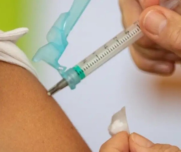Apucarana começa a vacinar contra a dengue