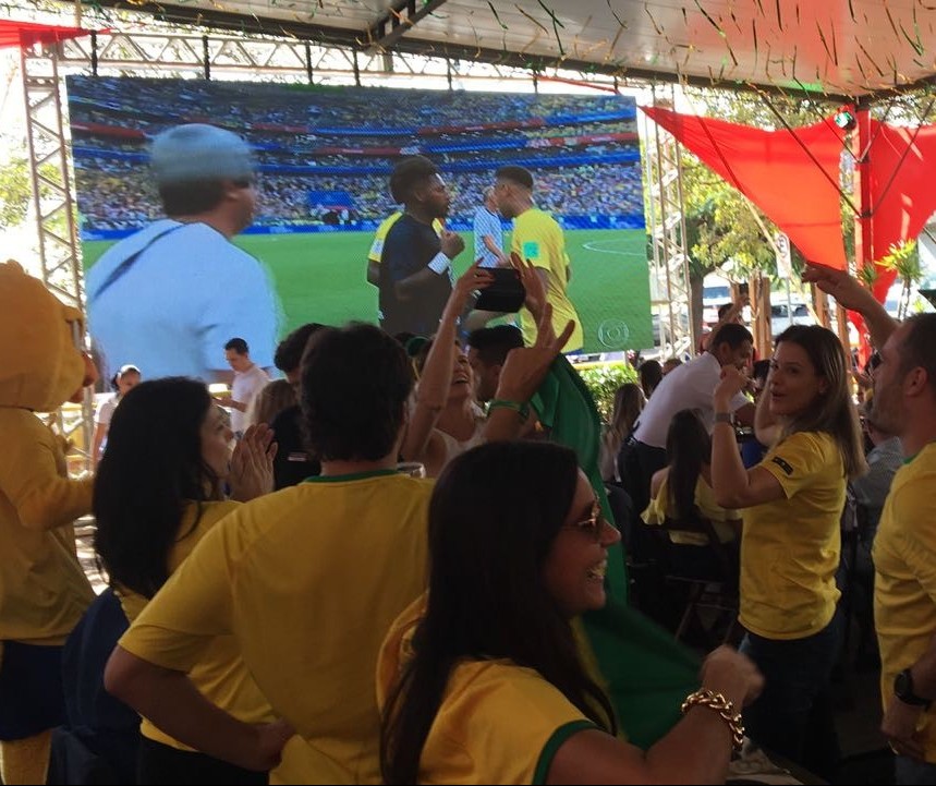 Seleção vence os mexicanos por 2 a 0