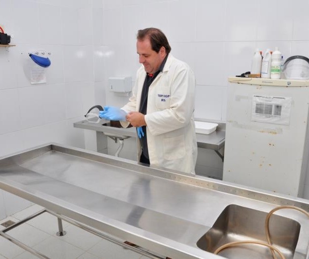 Governo ainda irá definir para onde irão médicos-legistas