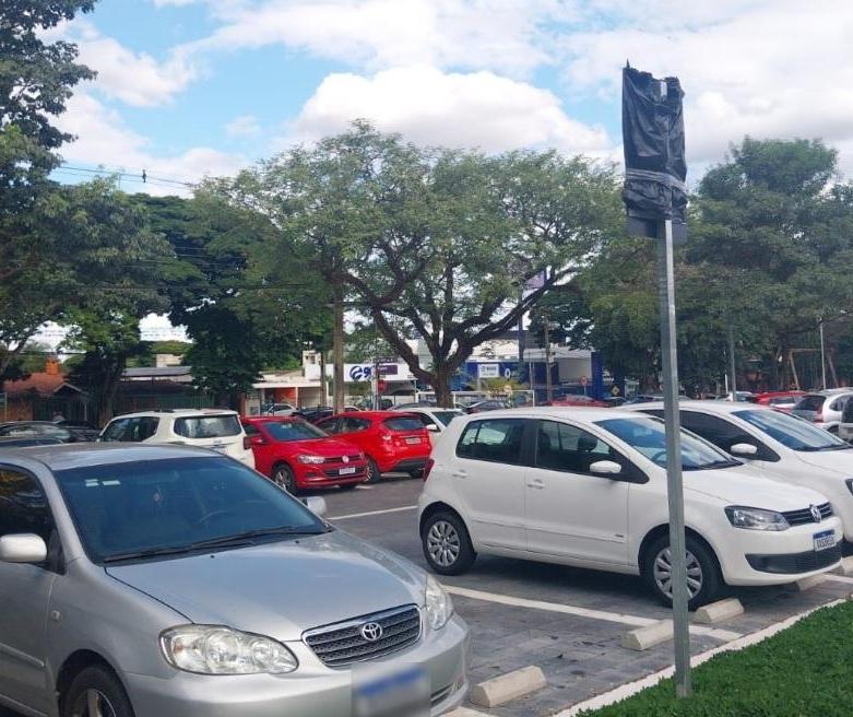 Estacionamento na Praça da Catedral poderá ter cobrança de Estar