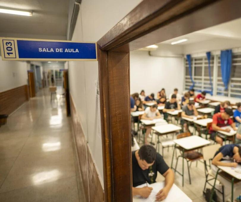 Remanescentes: UEM tem 374 vagas ‘sobrando’ para cursos de graduação; veja quem pode concorrer
