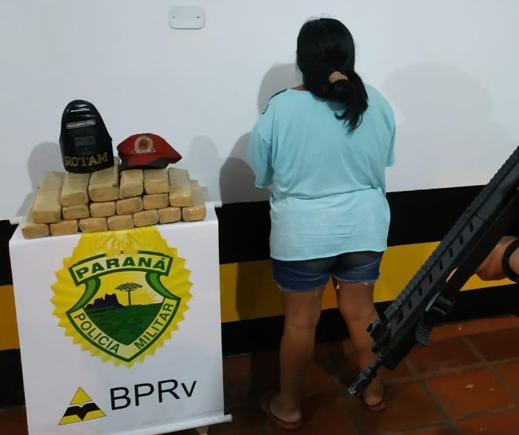 PRE apreende 15 kg de maconha com passageira de ônibus que viria a Maringá