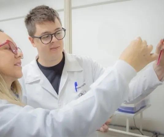 UEPG desenvolve método para identificar metanol em bebidas alcoólicas