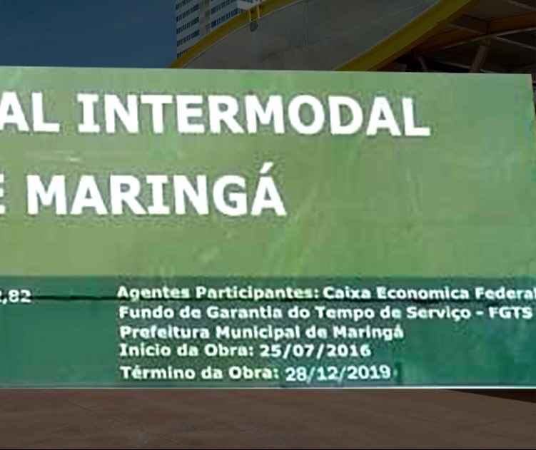 Placa nas obras do Terminal Intermodal indica conclusão da obra para este sábado(28)