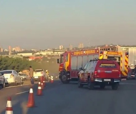 Homem morre e outro é socorrido em estado grave após acidente em Maringá