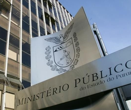 Defesa de professor de yoga suspeito de abuso diz que as acusações contra ele são infundadas