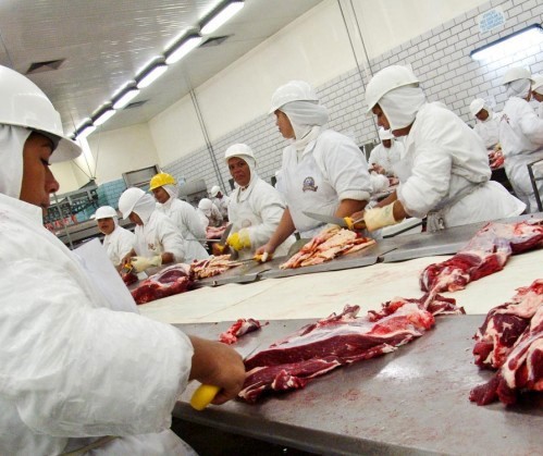 Exportação de carne bovina tem alta de 53% no Brasil 