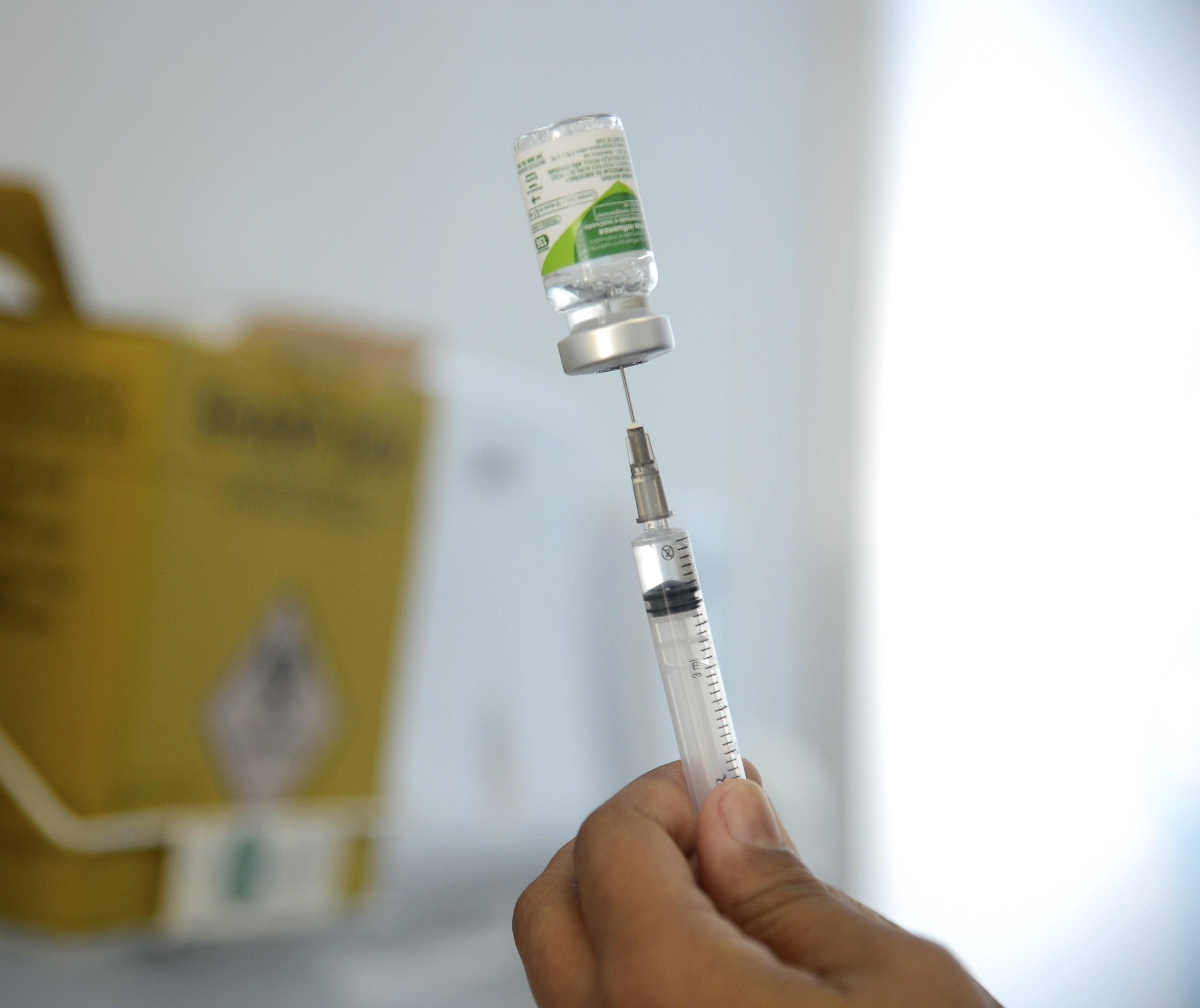 Restam 100 doses de vacina na UBS Paraíso, em Maringá