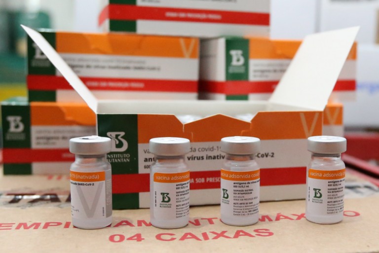 15ª Regional de Saúde de Maringá recebe a sexta remessa de vacinas da CoranaVac