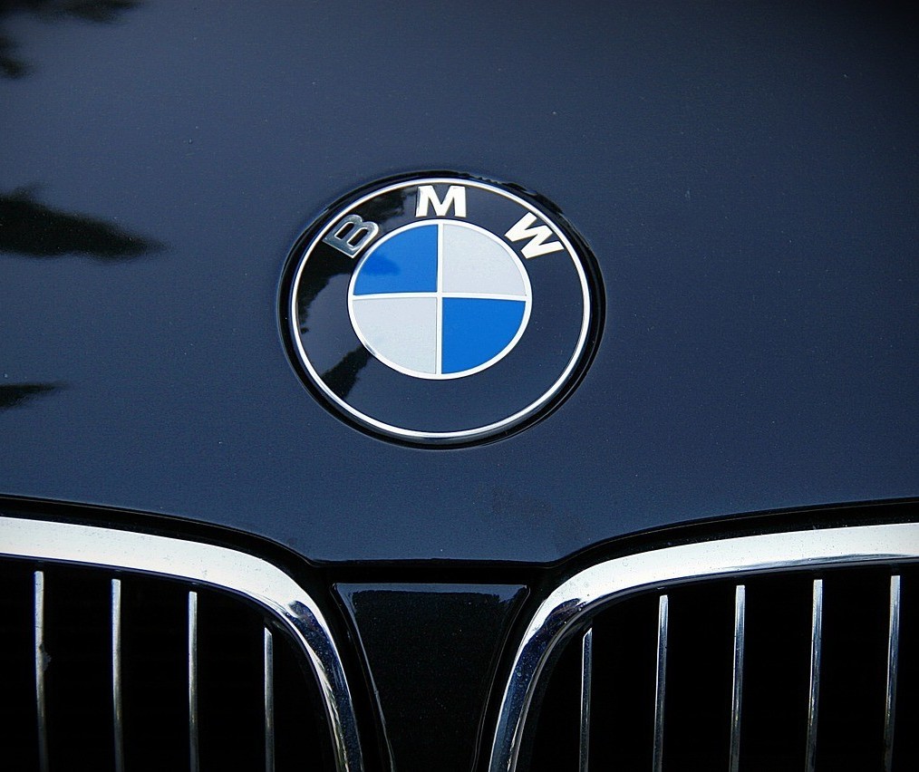 ‘Foi Jesus quem mandou’, diz homem que tentou furtar BMW em Maringá