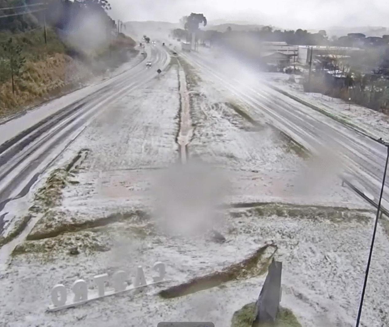 Granizo em Castro afeta mais de duas mil pessoas e danifica casas