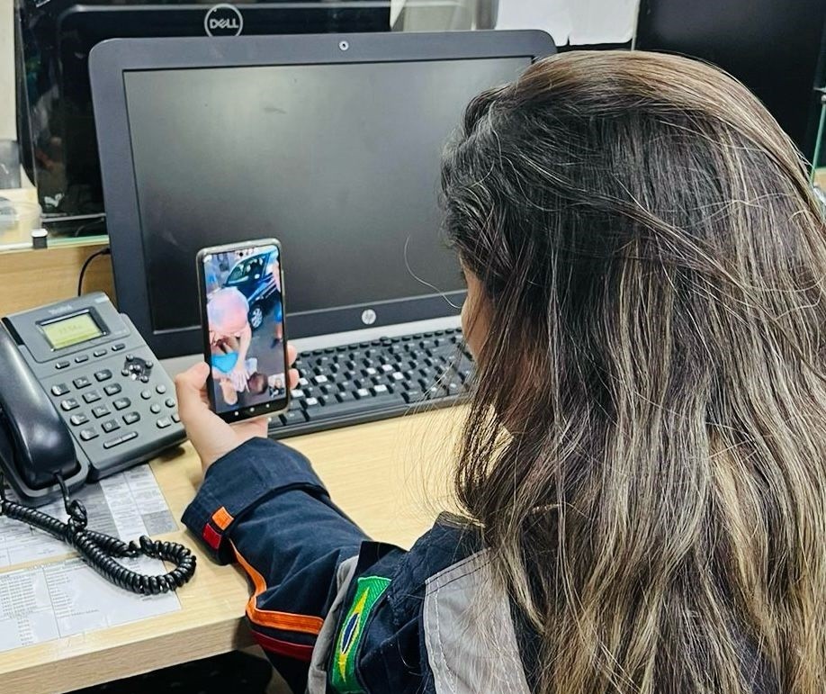 Policial e médica do Samu salvam bebê de 7 meses que estava engasgada