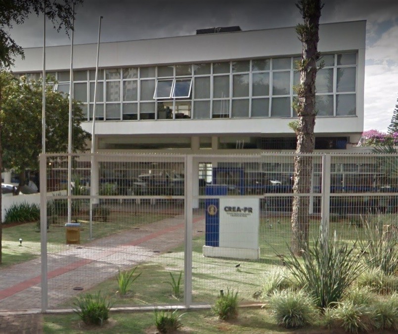 100 recém-formados recebem registros profissionais