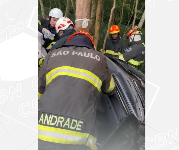 Acidente em Itaguajé mobiliza bombeiros do Paraná e São Paulo