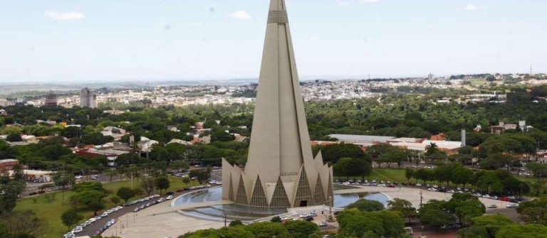 Arquidiocese de Maringá entrevista candidatos à Prefeitura