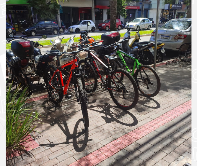 Polícia investiga furto de bicicleta no centro de Maringá e orienta ciclistas. Veja vídeo