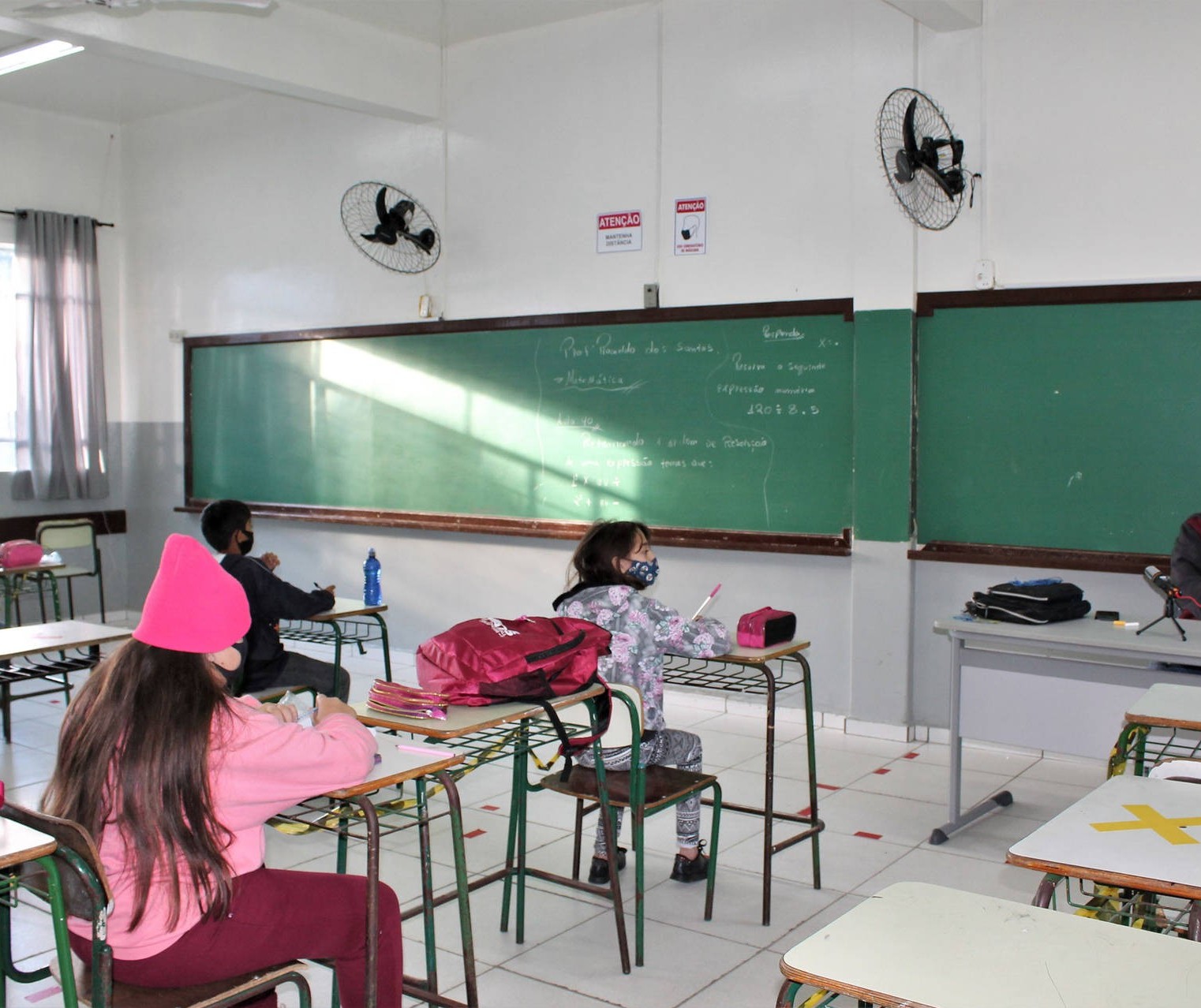 Estudantes da rede estadual devem retornar integralmente ao ensino presencial