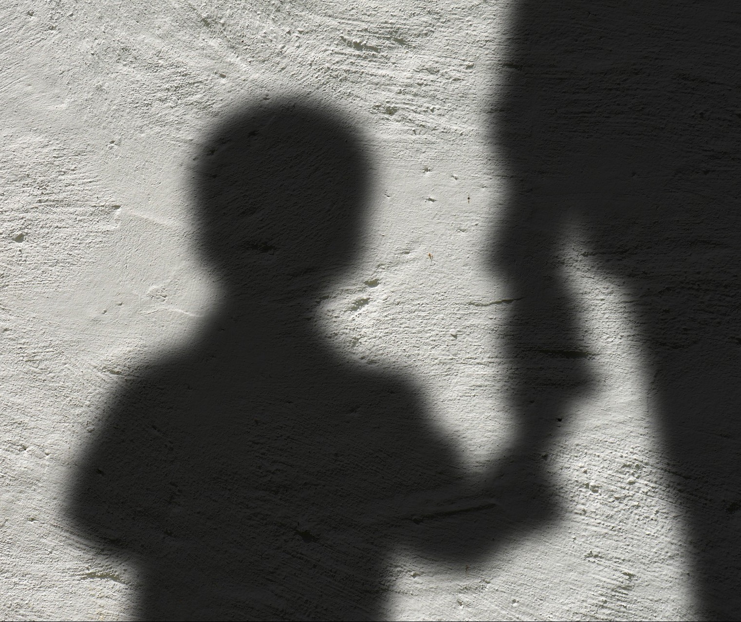 Psicóloga alerta pais: mudança de comportamento pode ser sinal de que a criança está sendo vítima de abuso sexual
