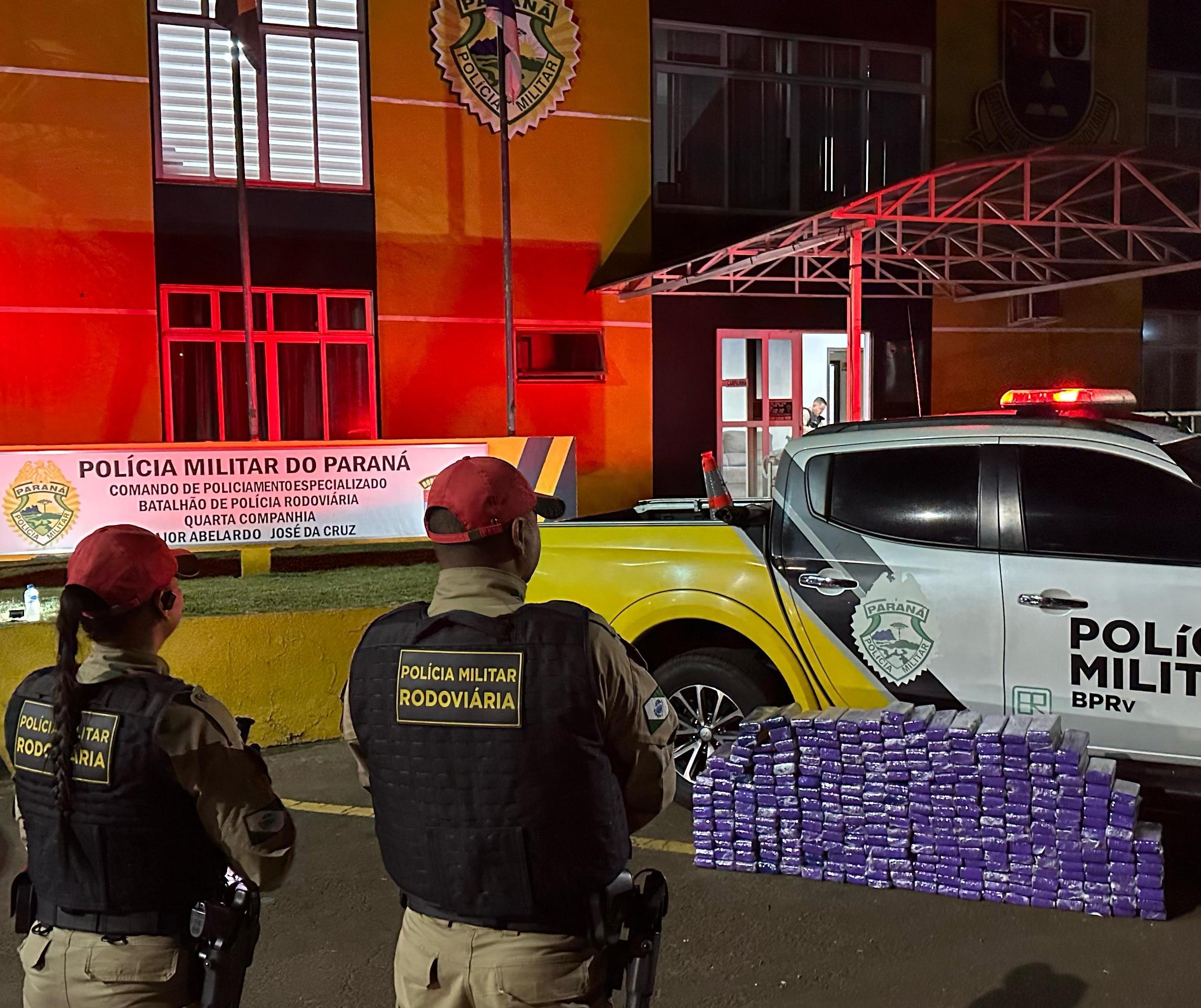 Quatro pessoas são presas em duas abordagens da Polícia Rodoviária