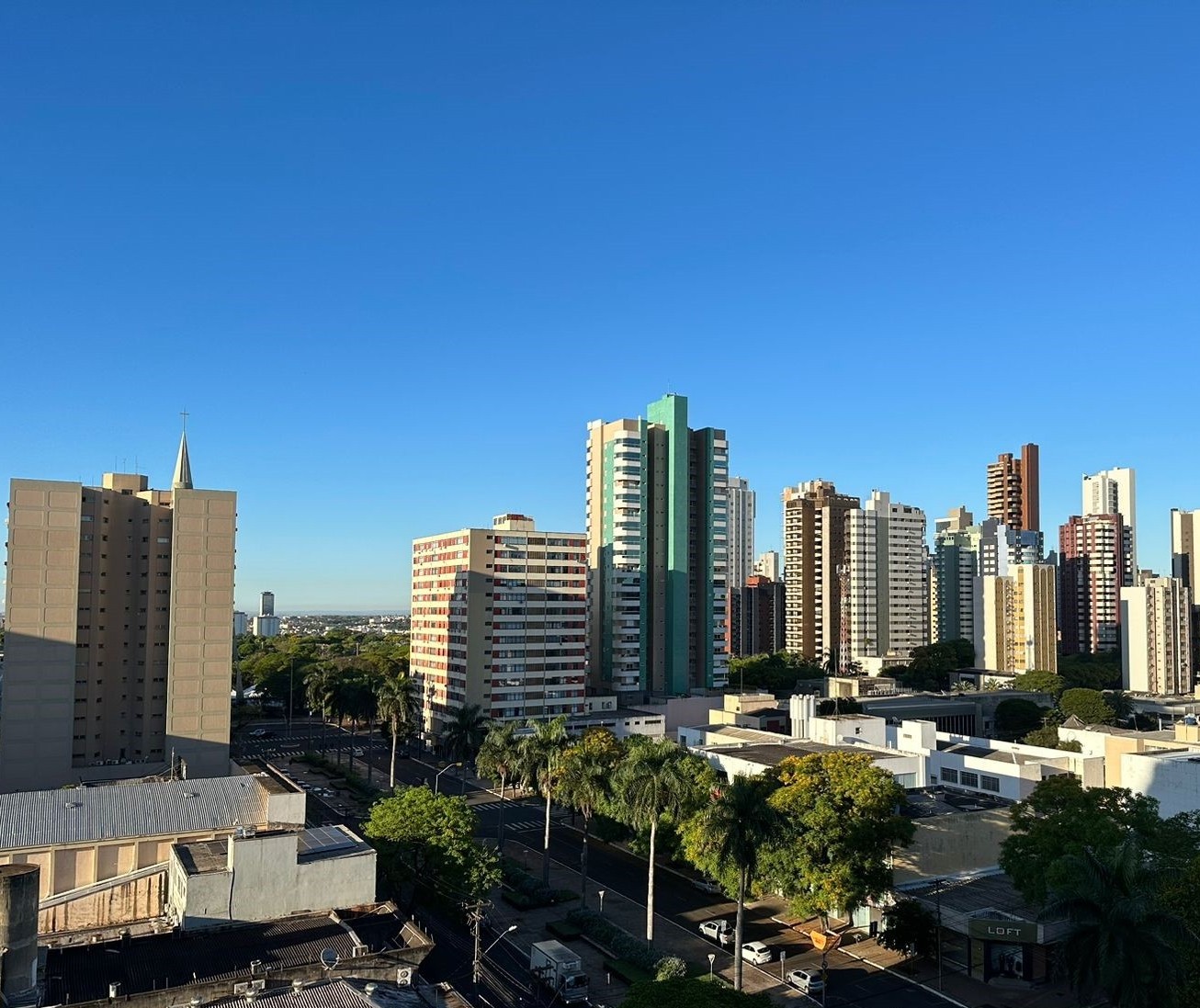 Segunda-feira (16) terá dia ensolarado e máxima de 34º C em Maringá