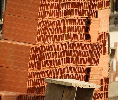 Justiça autoriza abertura de lojas de material de construção em Maringá