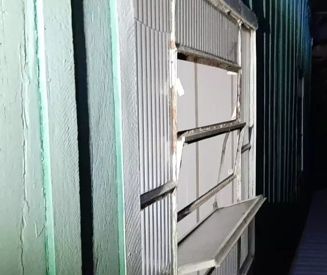 Homem morre após ficar preso em janela ao tentar entrar na casa do tio