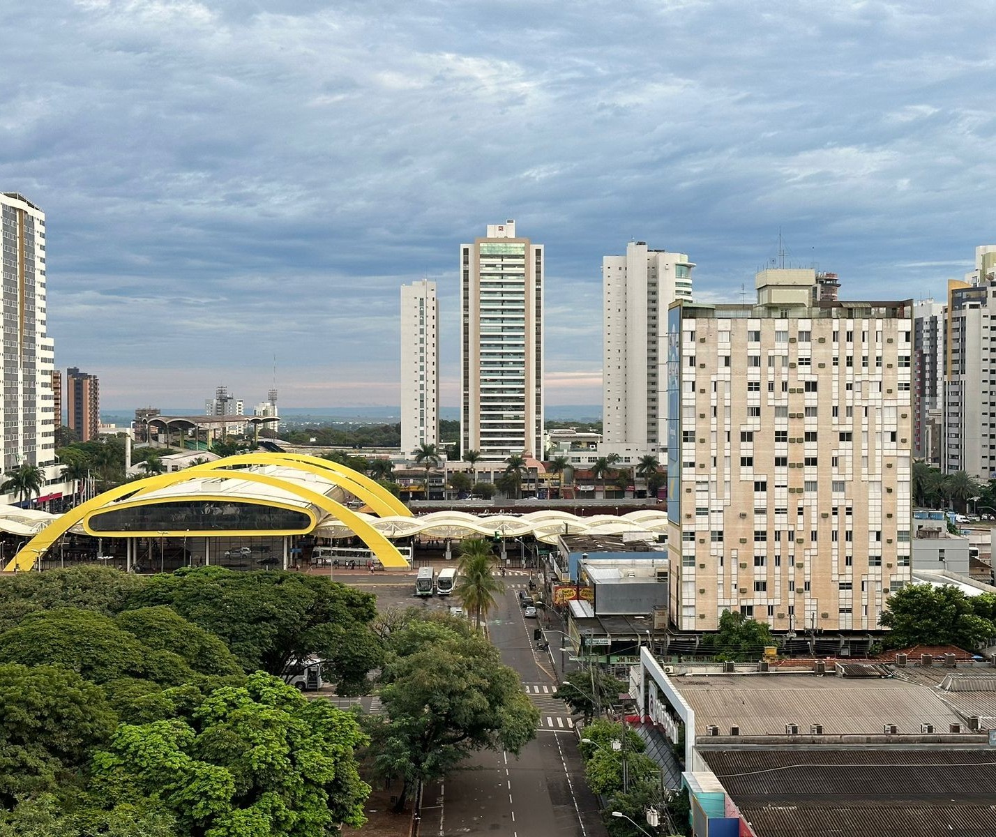 Maringá terá chuva e temperaturas amenas nesta segunda-feira (8)